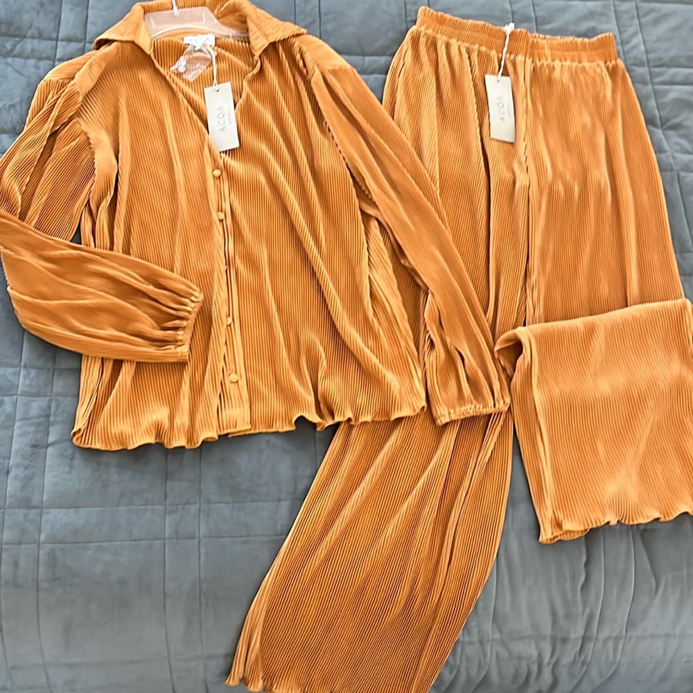 ACOA orange pant set in size small button top and bottoms brand new with tags